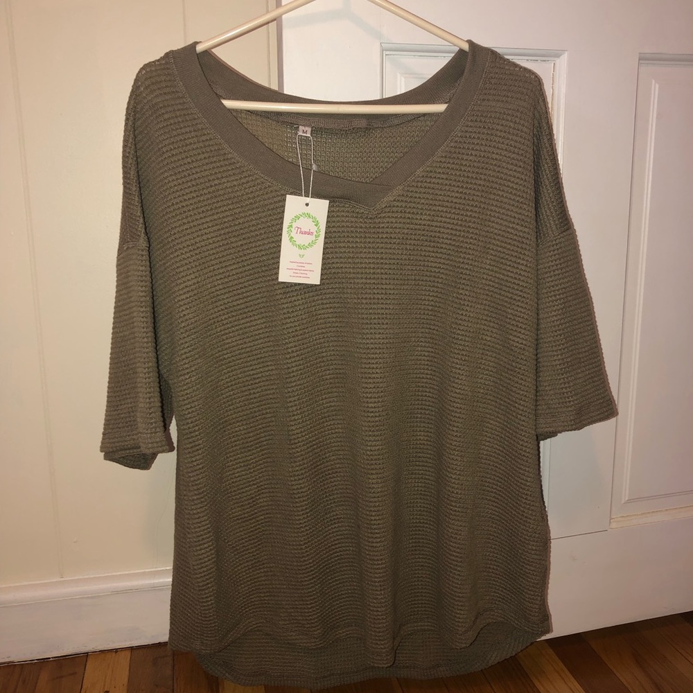 Green/beige waffle sweater short sleeve with tags still on!